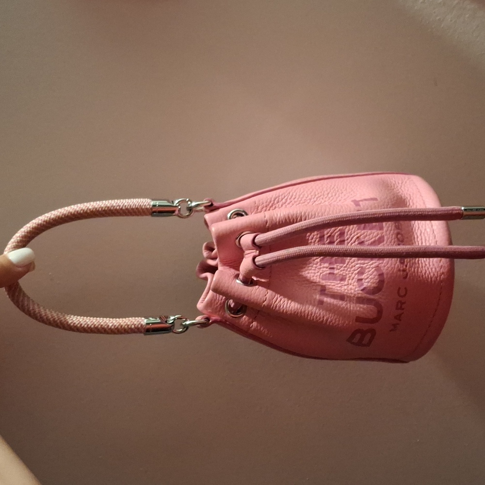 Marc Jacobs The Bucket Pink Mini Bag Is Missing The Shoulder Strap - Picture 10 of 11